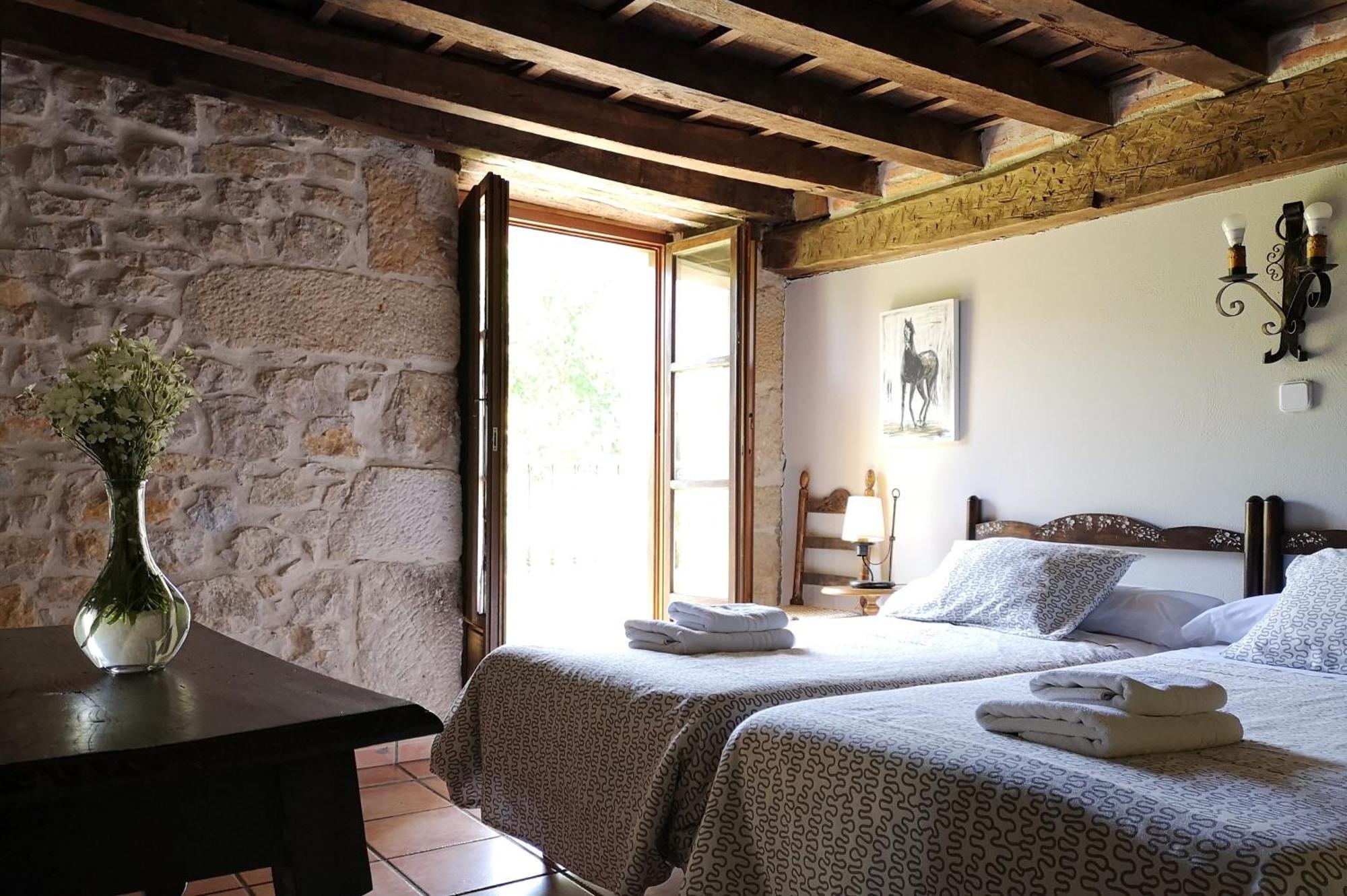 Bezana Casa Rural La Toba I Y II المظهر الخارجي الصورة