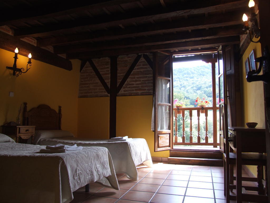 Bezana Casa Rural La Toba I Y II الغرفة الصورة